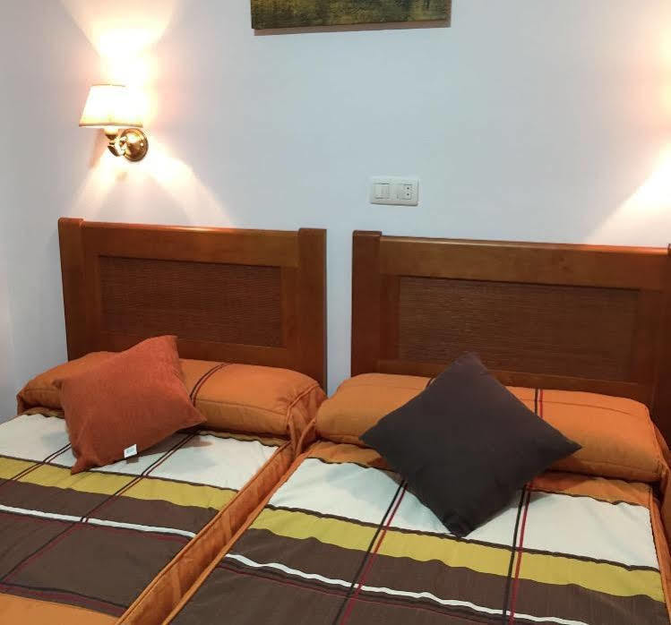 Hostal Argentina Caces Екстериор снимка